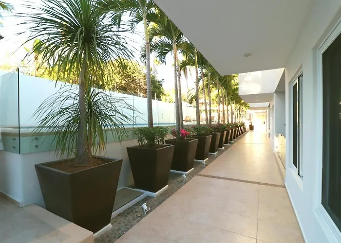 Lydmar Boutique Hotel